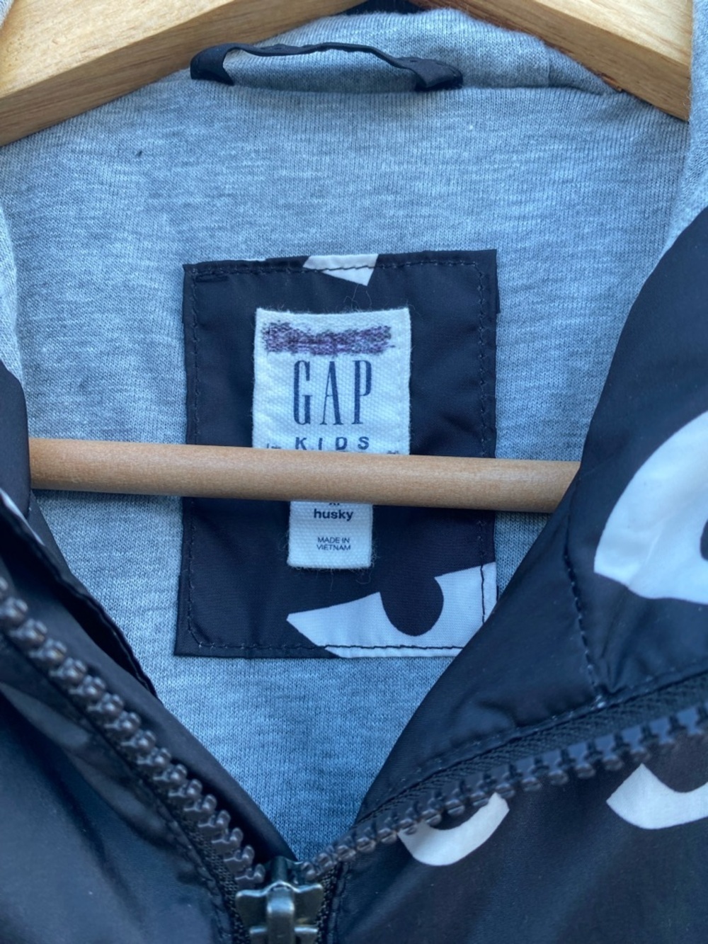 Gap Kids Black Hooded Windbreaker Jacket with White Eye Print - Picture 2 of 4